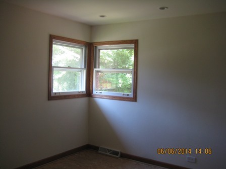24 Northcrest Road Lake Zurich, IL 60047 - Photo 8 of 14 an empty room with a window