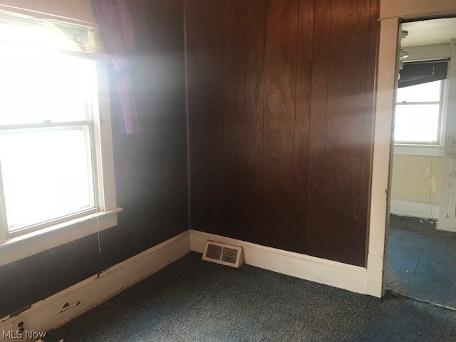 893 West Wilbeth Road Akron, OH 44314 - Photo 11 of 17