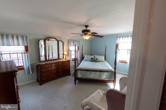 7614 Hasbrook Avenue Philadelphia, PA 19111 - Photo 43 of 55