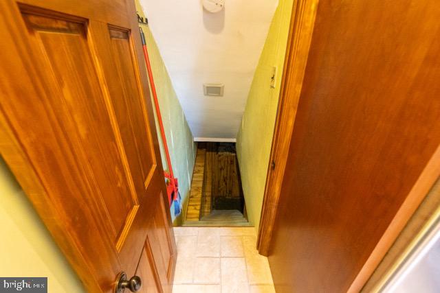 7614 Hasbrook Avenue Philadelphia, PA 19111 - Photo 48 of 55