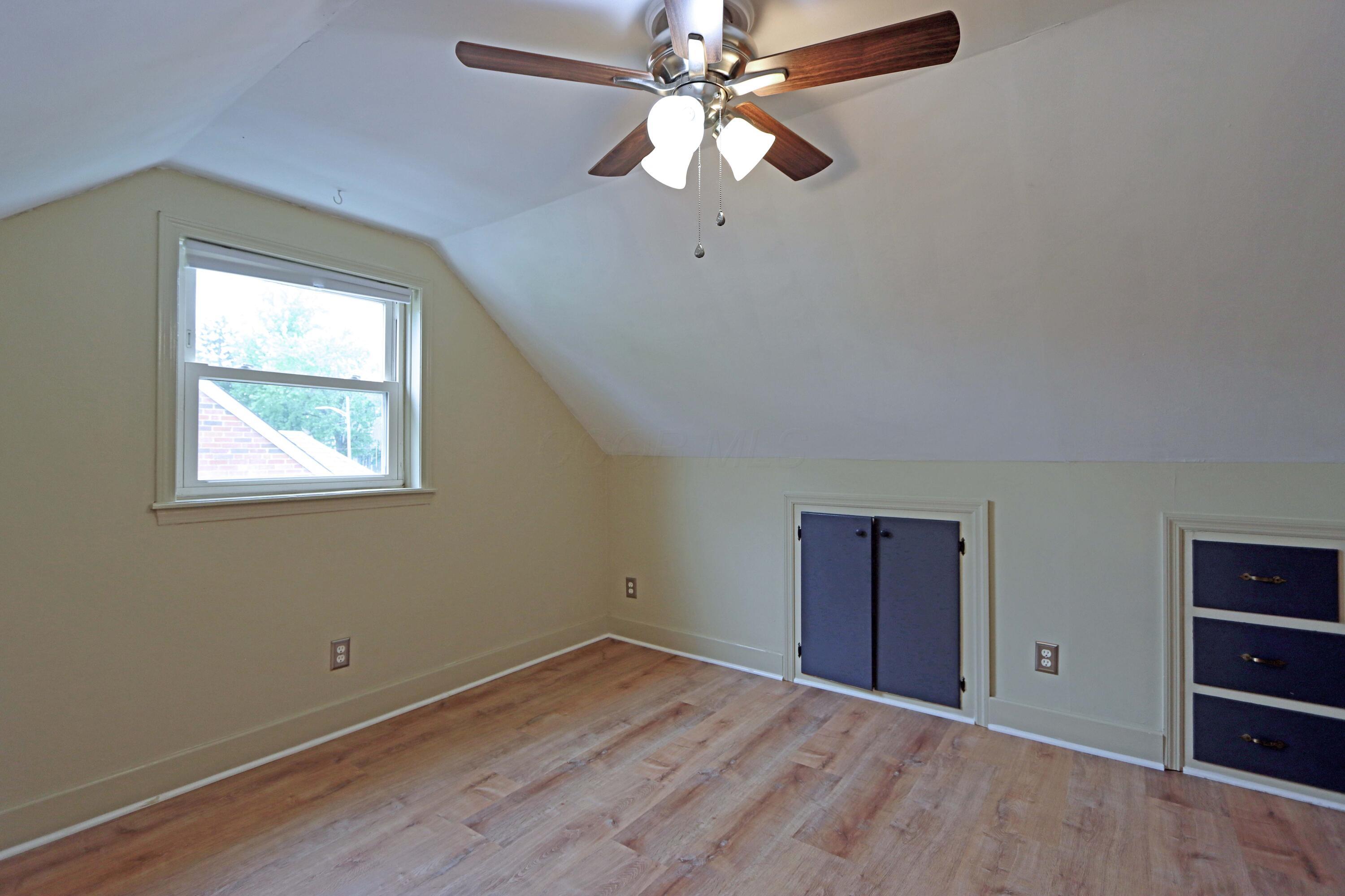 925 South Chesterfield Road Columbus, OH 43209 - Photo 30 of 48 925 S Chesterfield271_edited-1
