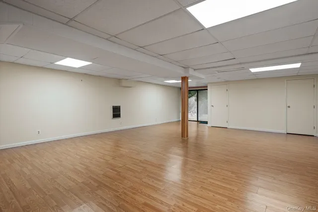 $1,200,000 | 2 Cricket Club Drive, Roslyn, NY 11576