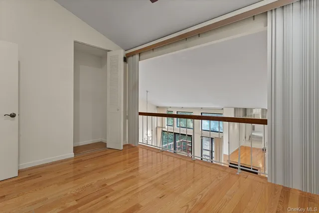 $1,200,000 | 2 Cricket Club Drive, Roslyn, NY 11576