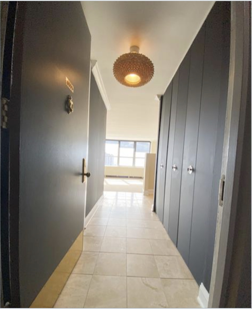 655 West Irving Park Road, Unit 4009 Chicago, IL 60613 - Photo 5 of 27 a view of a hallway