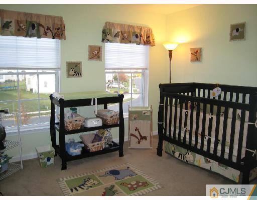 14 Champlain Road Monmouth Junction, NJ 08852 - Photo 6 of 10 Gallery Image 6