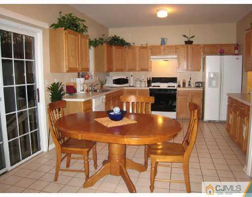 14 Champlain Road Monmouth Junction, NJ 08852 - Photo 7 of 10 Gallery Image 7