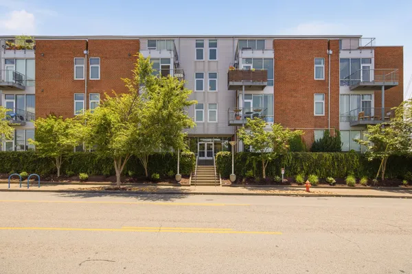 $2,000 | 926 Woodland Street, Unit 404, Nashville, TN 37206