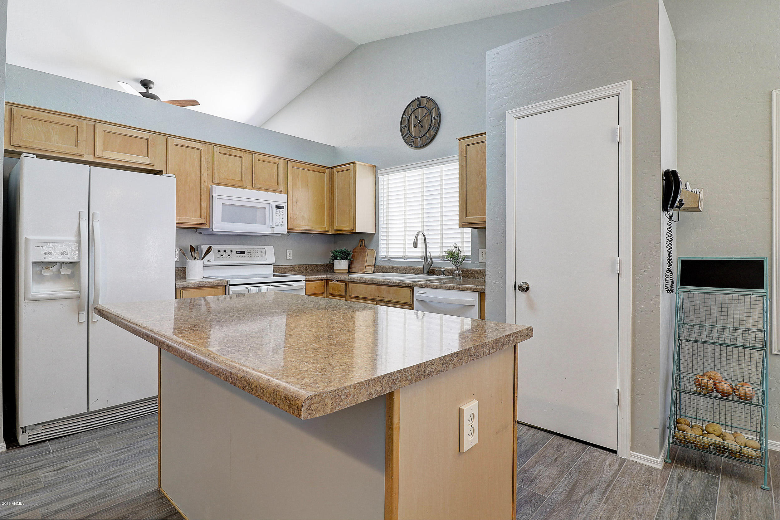2046 East Devon Road Gilbert, AZ 85296 - Photo 14 of 30 B (11)