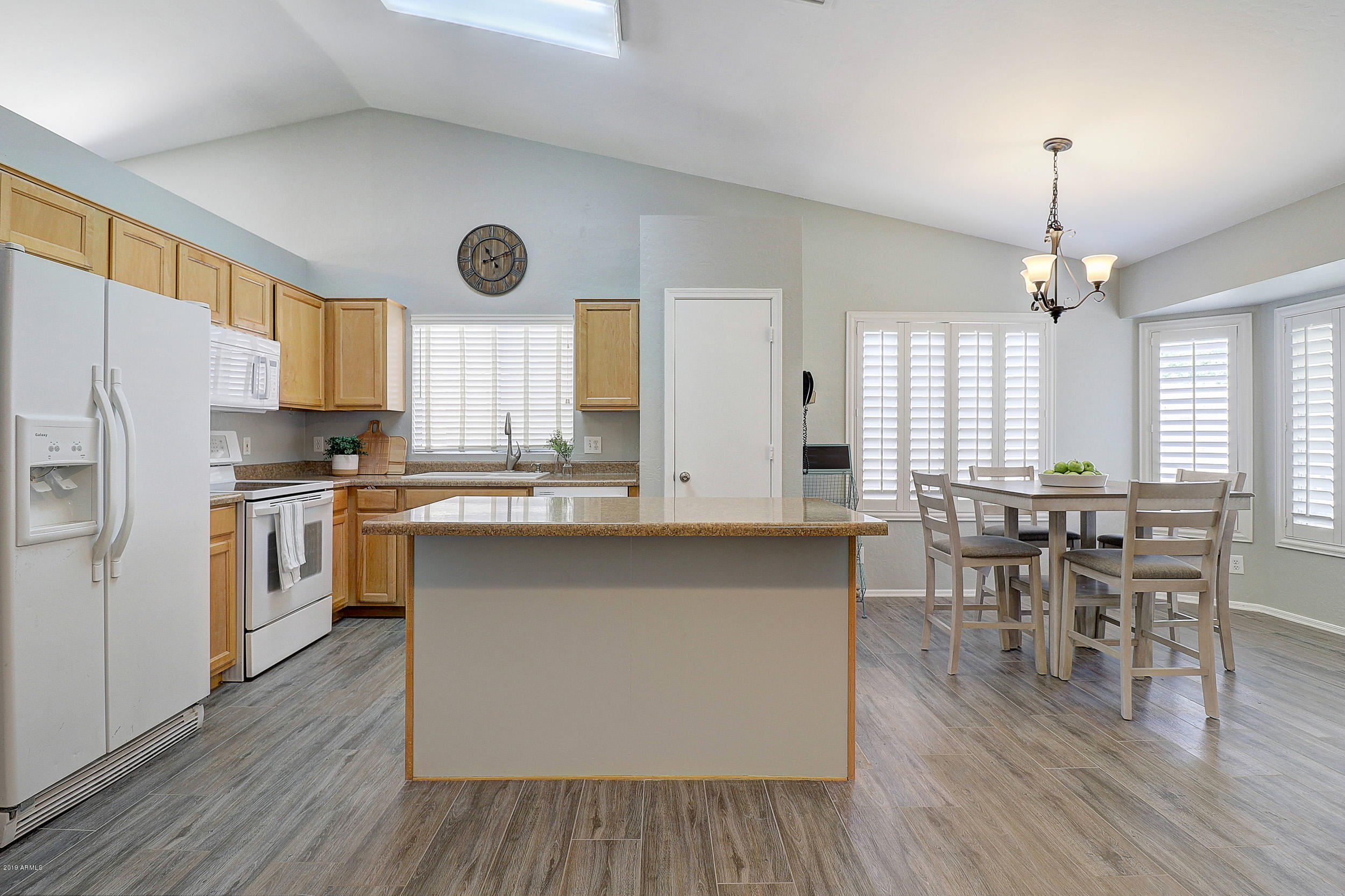 2046 East Devon Road Gilbert, AZ 85296 - Photo 15 of 30 B (12)