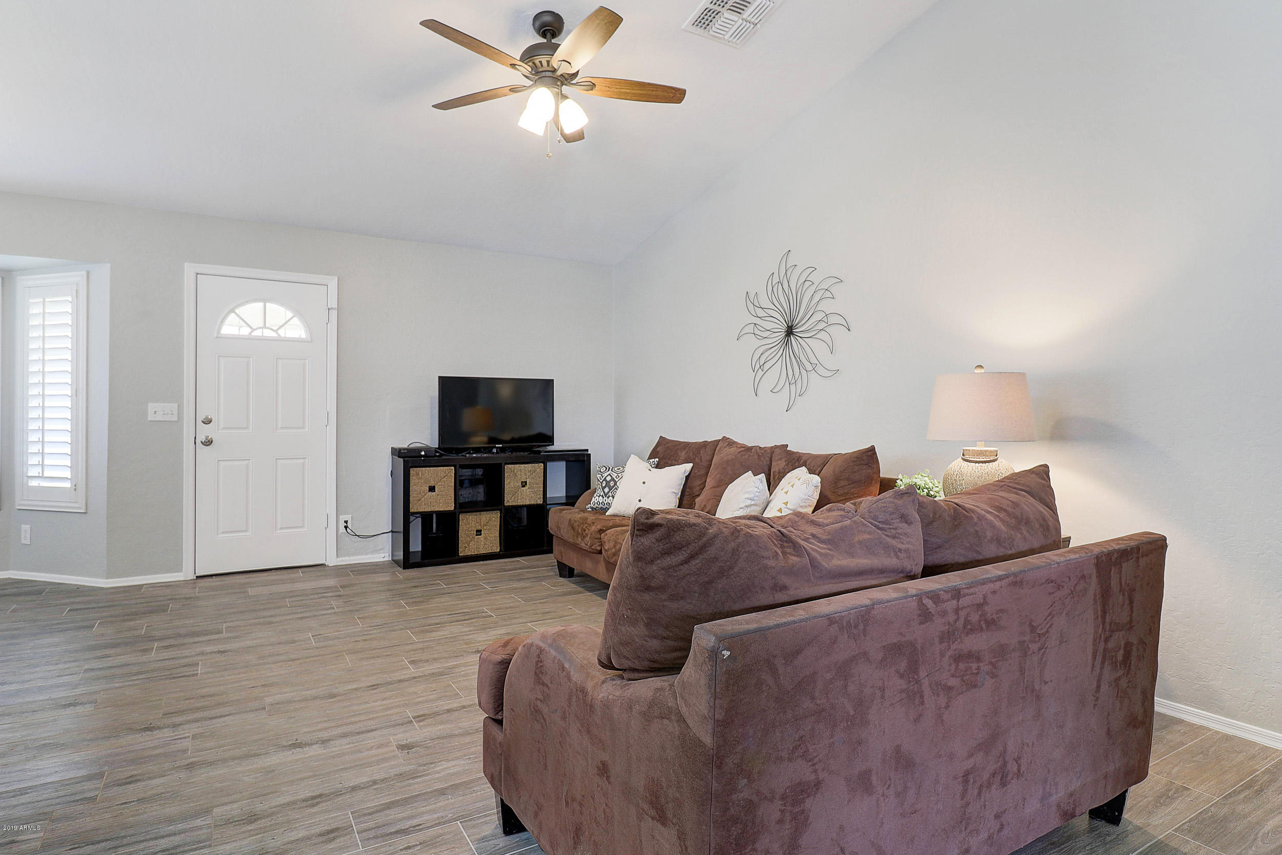 2046 East Devon Road Gilbert, AZ 85296 - Photo 9 of 30 B (5)