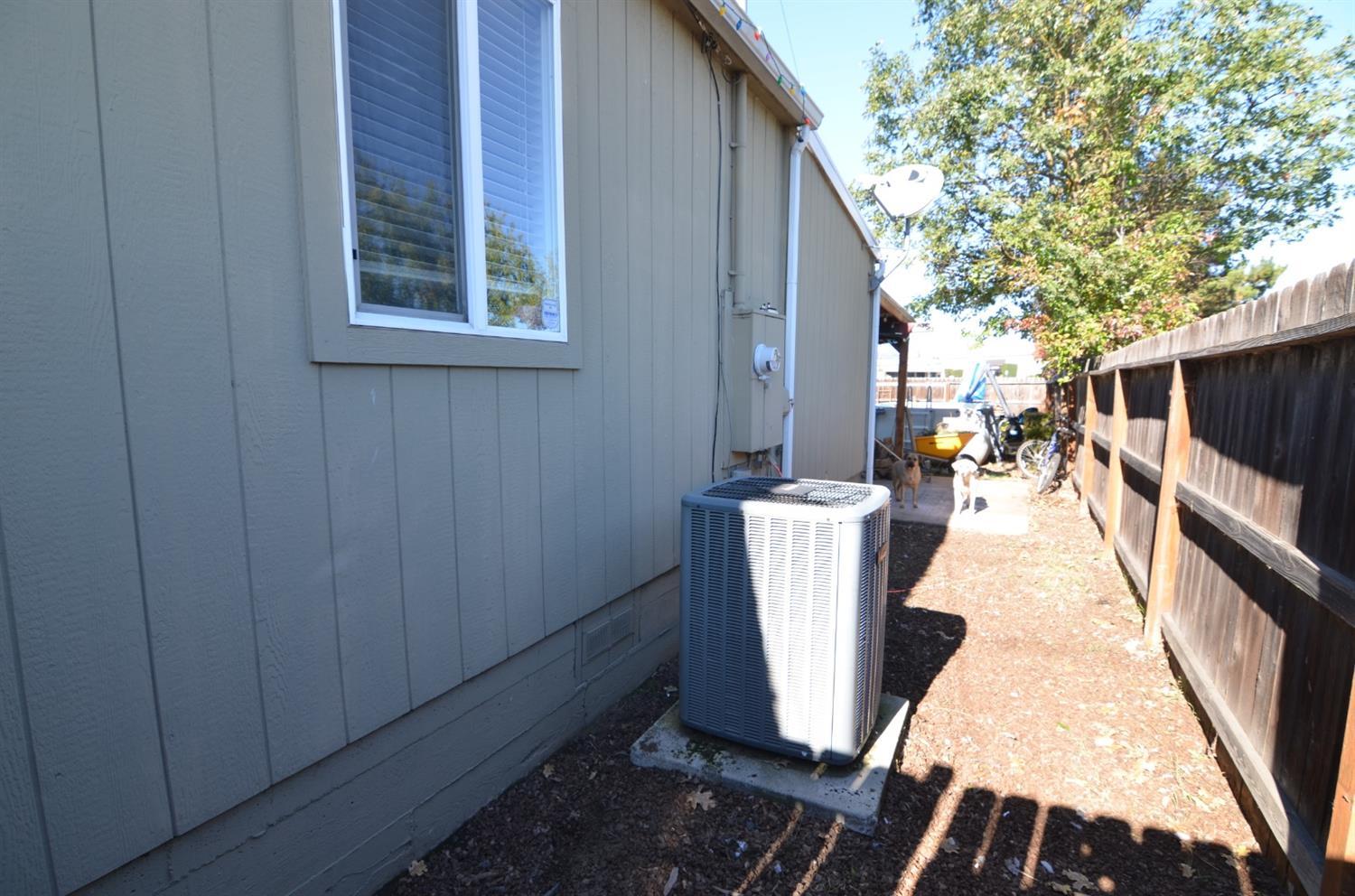 744 West McAndrews Road Medford, OR 97501 - Photo 12 of 17 Additional Photo