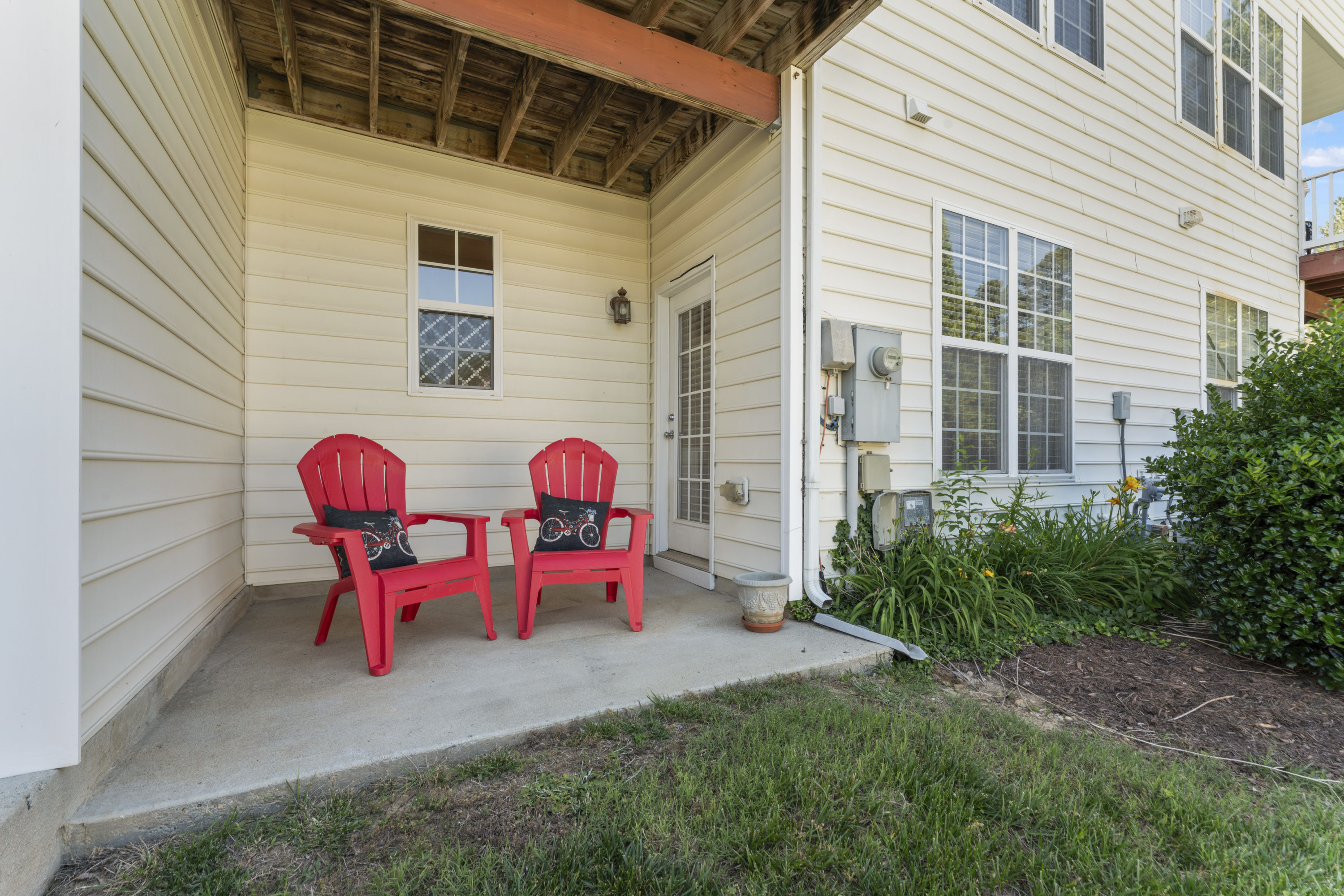 5414 Silver Moon Lane Raleigh, NC 27606 - Photo 38 of 46 Covered Patio