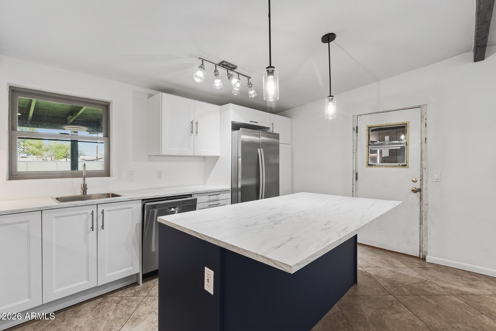 1620 West Roeser Road Phoenix, AZ 85041 - Photo 13 of 41 13