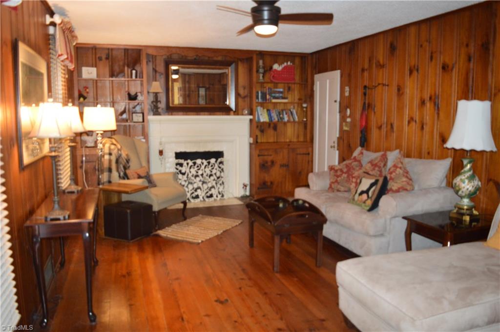 411 Country Club Road Mount Airy, NC 27030 - Photo 11 of 30 Gallery Image 11