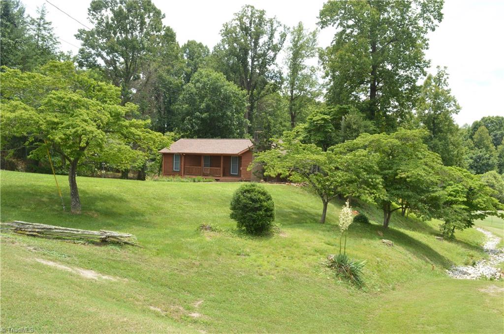 411 Country Club Road Mount Airy, NC 27030 - Photo 6 of 30 Gallery Image 6