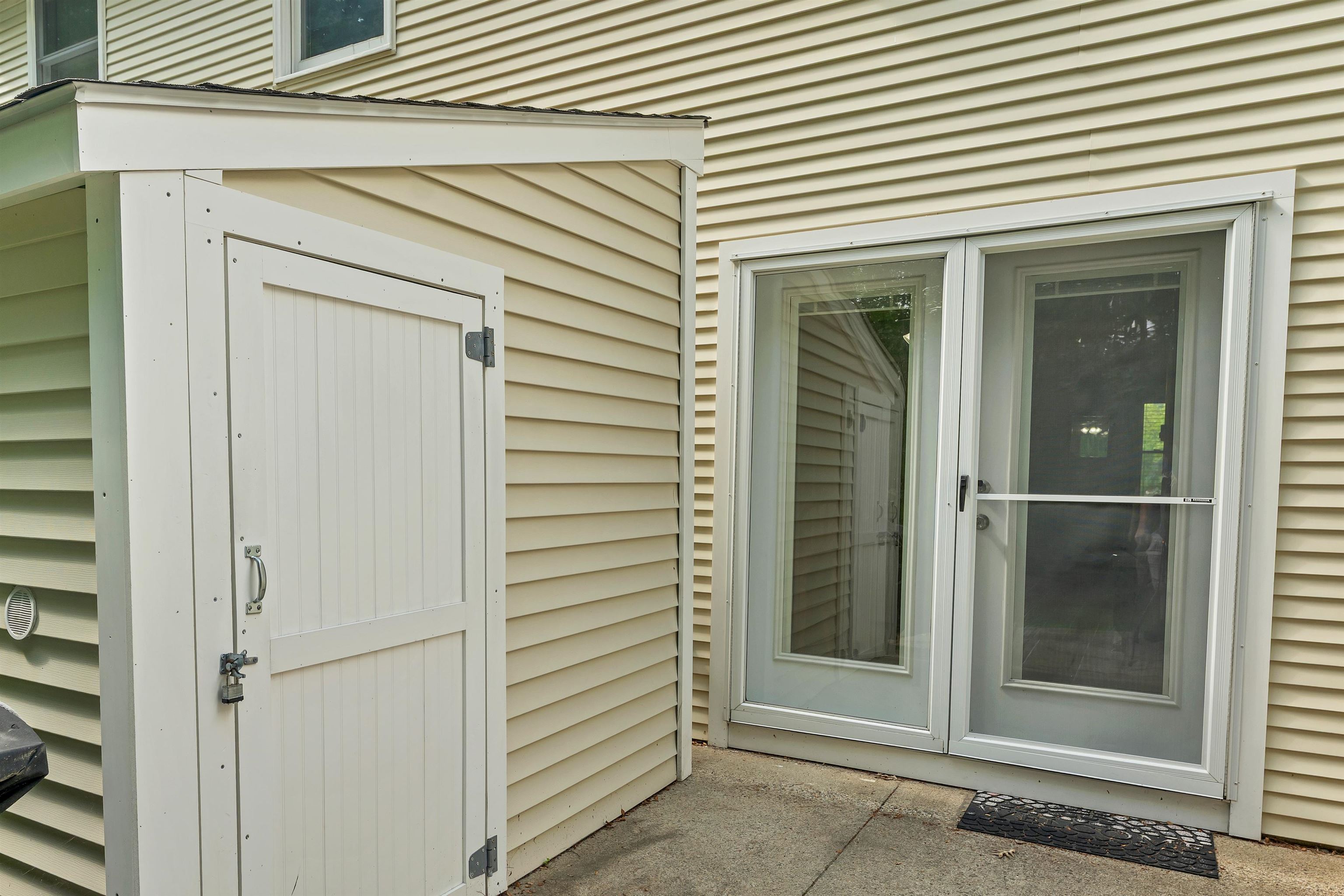 1035 South Mammoth Road, Unit 3 Manchester, NH 03109 - Photo 21 of 37