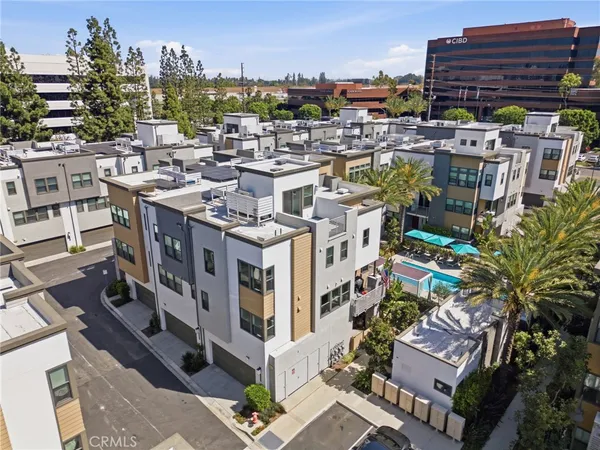 a picture of city view