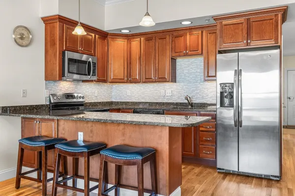 $549,000 | 83 Ocean Boulevard, Unit 404, Hampton, NH 03842