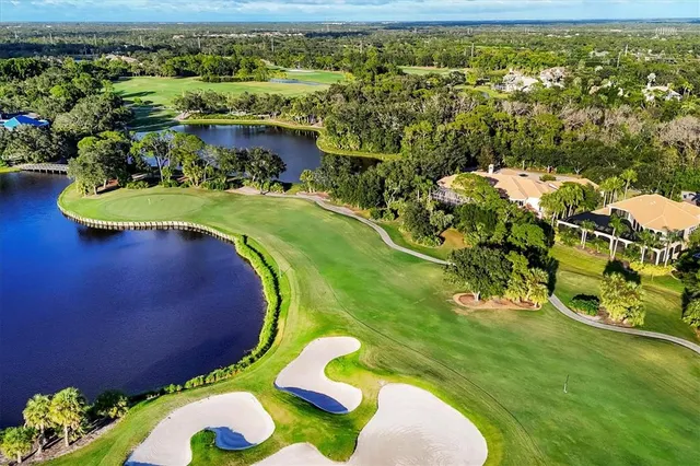 a view of a tennis court