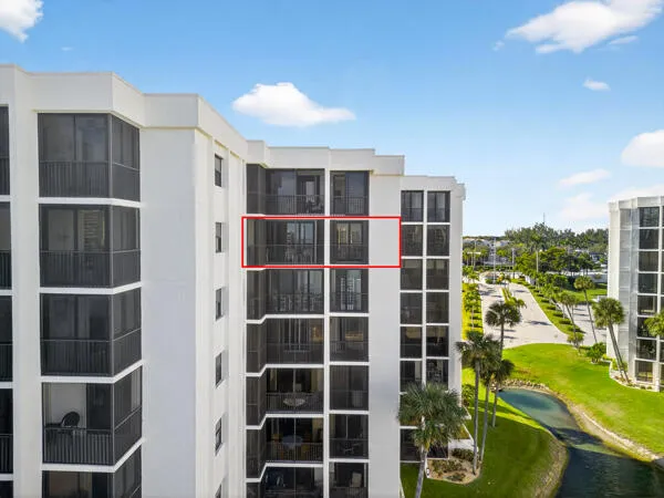 $849,000 | 19800 Sandpointe Bay Drive, Unit 708, Tequesta, FL 33469