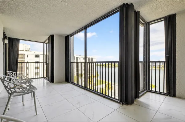 $849,000 | 19800 Sandpointe Bay Drive, Unit 708, Tequesta, FL 33469