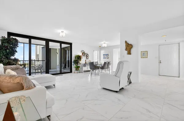 $849,000 | 19800 Sandpointe Bay Drive, Unit 708, Tequesta, FL 33469