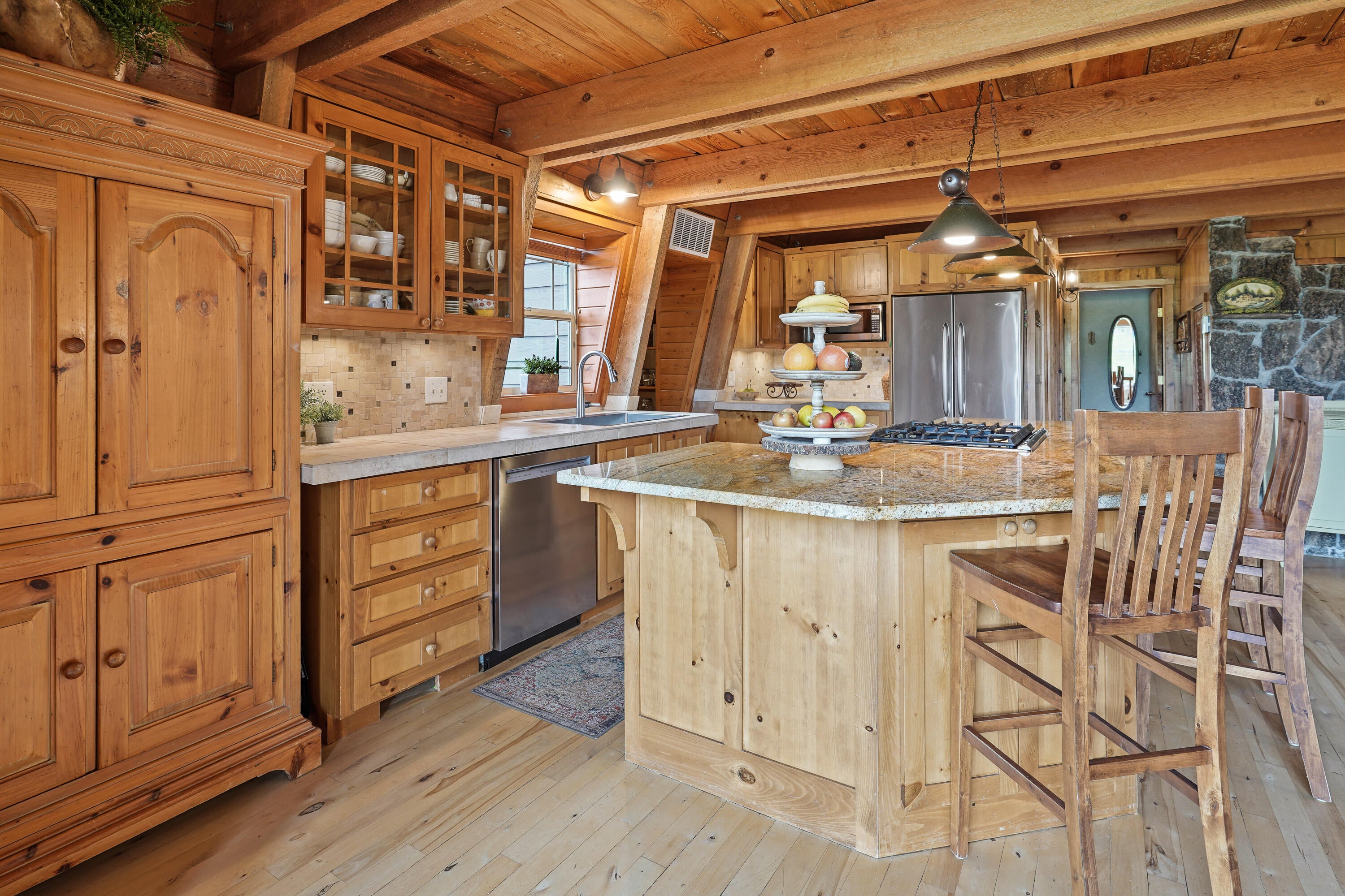 62760 Dixon Loop Bend, OR 97701 - Photo 13 of 69 13 kitchen
