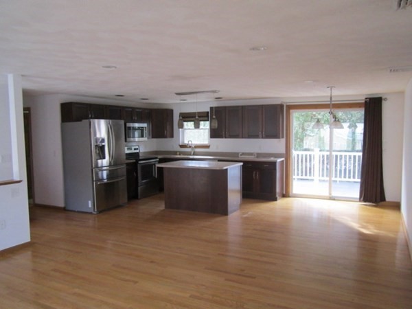 37 Englewood Road Gloucester, MA 01930 - Photo 11 of 35 Gallery Image 11