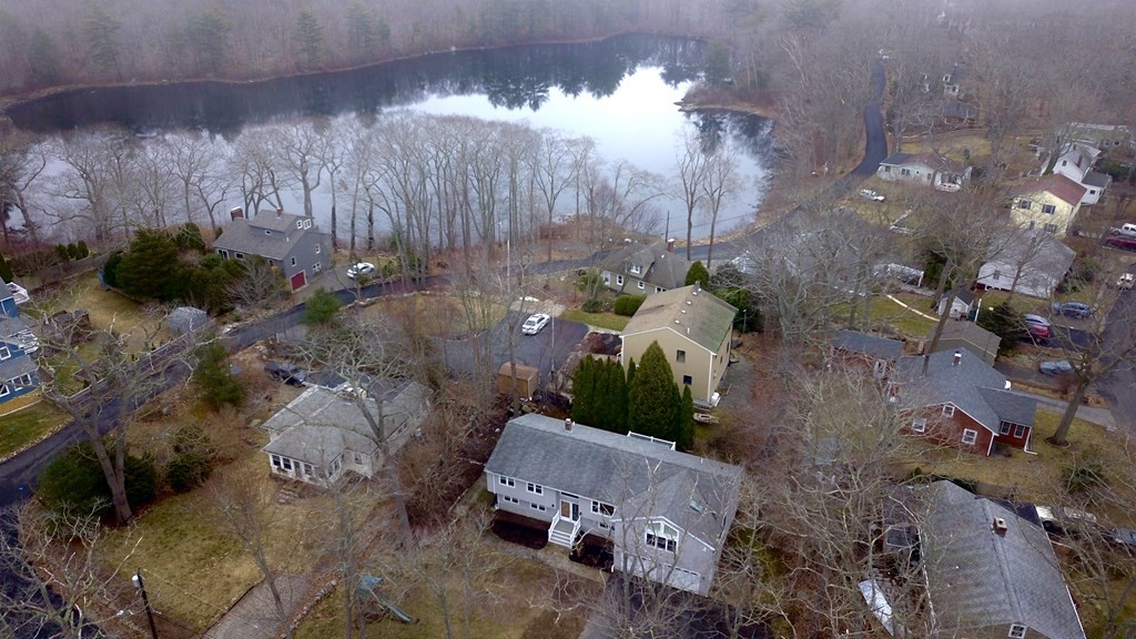 37 Englewood Road Gloucester, MA 01930 - Photo 5 of 35 Gallery Image 5