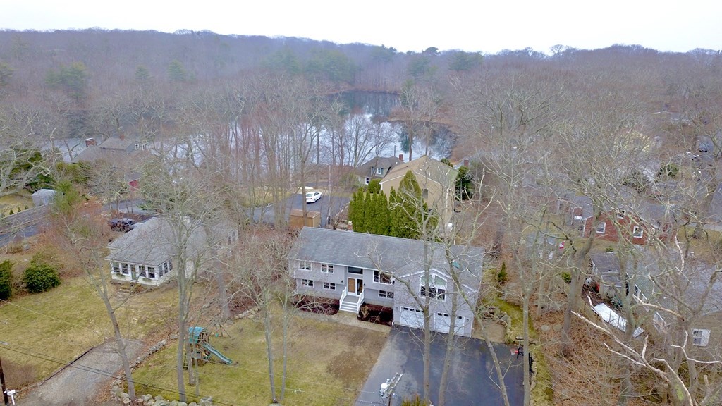 37 Englewood Road Gloucester, MA 01930 - Photo 6 of 35 Gallery Image 6
