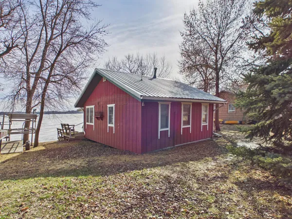 $750,000 | 27785 North Shore Drive, Starbuck, MN 56381