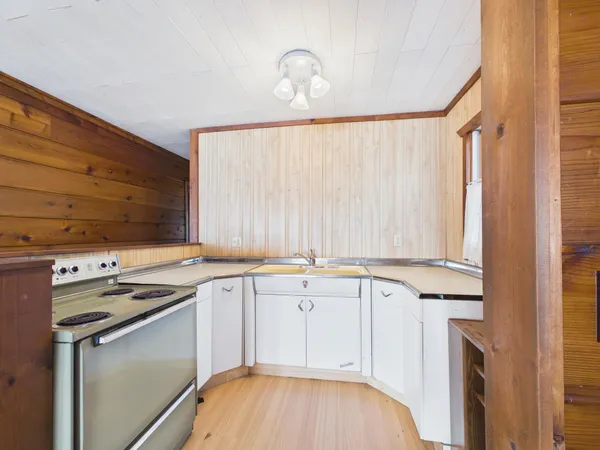 $750,000 | 27785 North Shore Drive, Starbuck, MN 56381