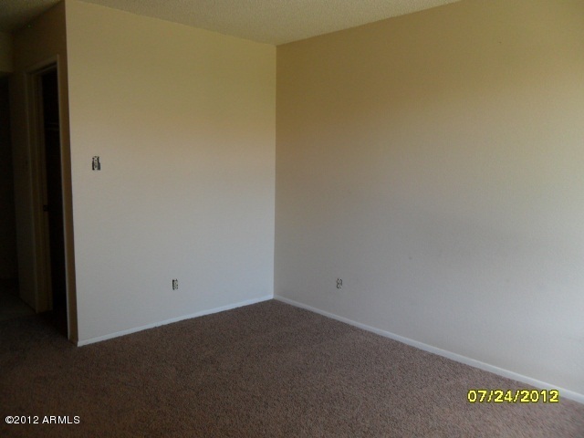 5525 East Thomas Road, Unit F15 Phoenix, AZ 85018 - Photo 11 of 17