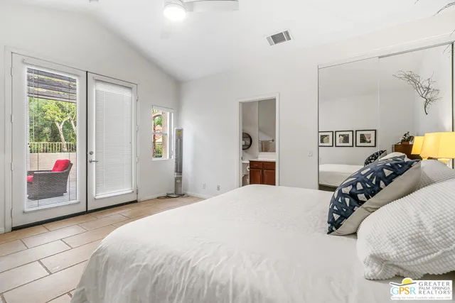 a view of a yard with plants