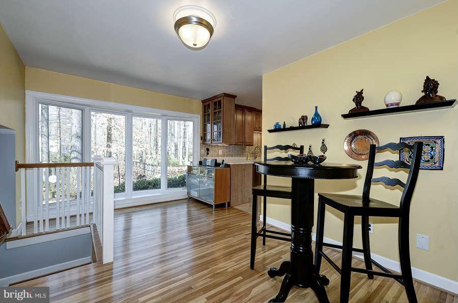 6146 Roxbury Avenue Springfield, VA 22152 - Photo 8 of 22 Breakfast Room