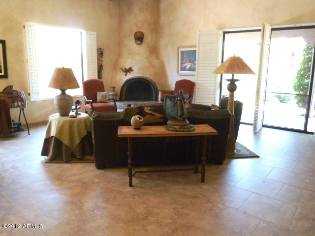 19041 East Alondra Way Rio Verde, AZ 85263 - Photo 5 of 29 Living room