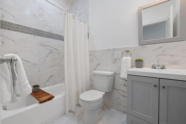 $3,595 | 111 Charles Street, Unit 2, Jersey City, NJ 07307