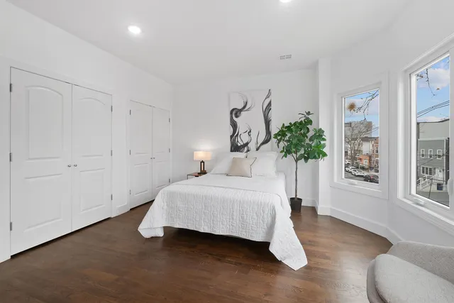 $3,595 | 111 Charles Street, Unit 2, Jersey City, NJ 07307