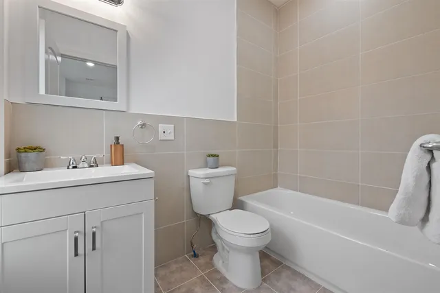 $3,595 | 111 Charles Street, Unit 2, Jersey City, NJ 07307