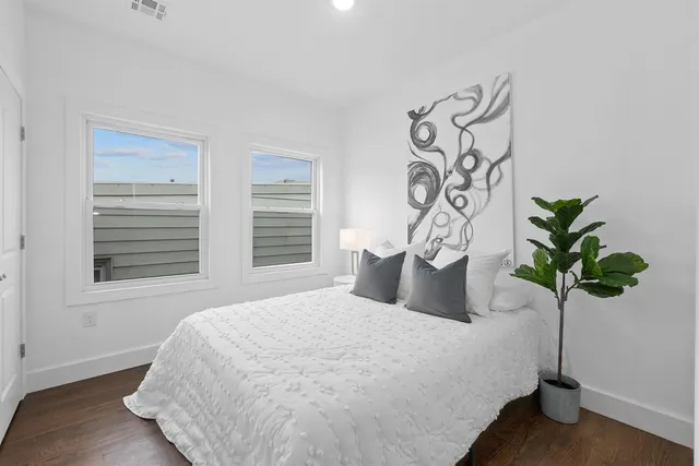 $3,595 | 111 Charles Street, Unit 2, Jersey City, NJ 07307