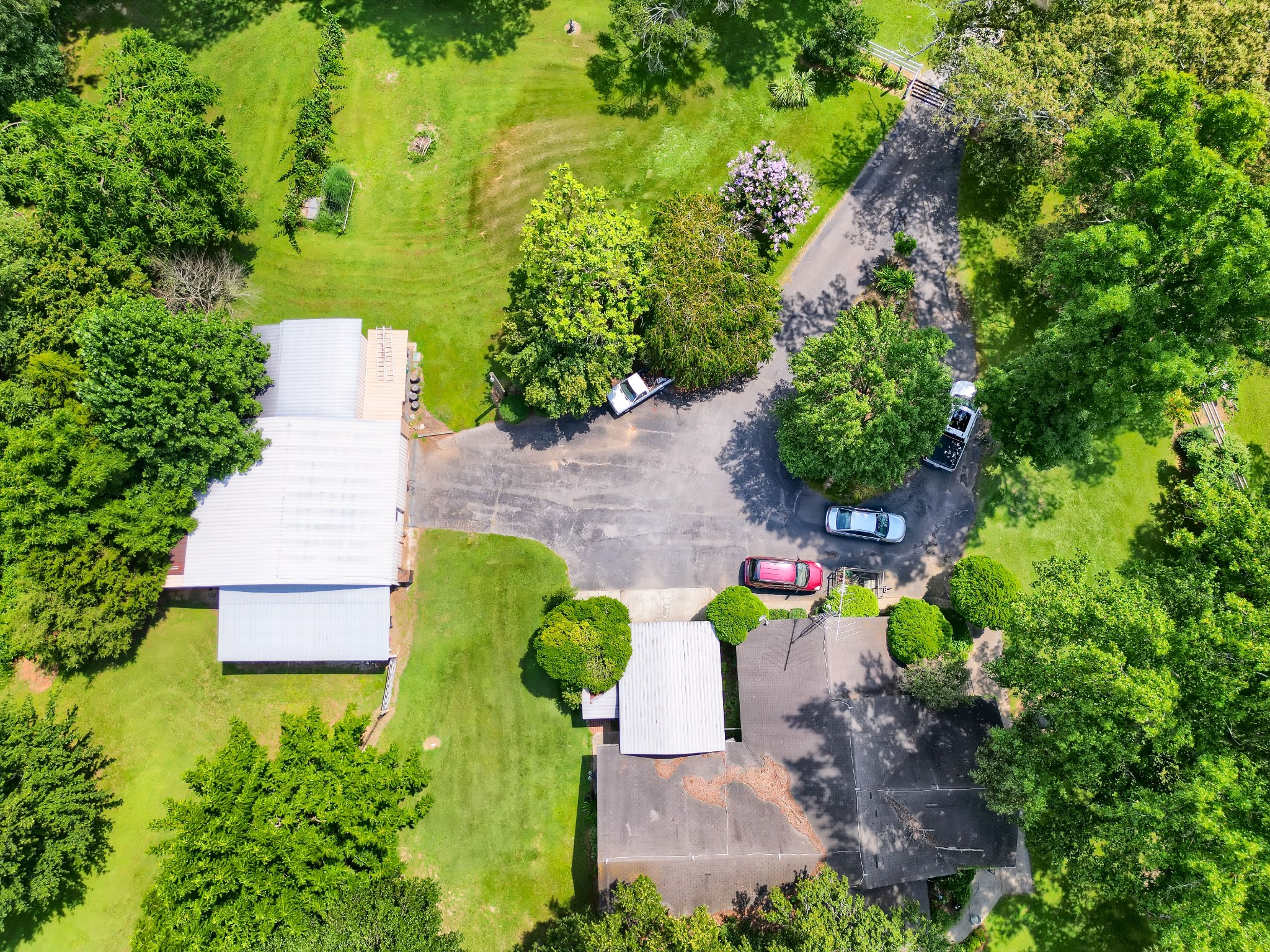 967 Mud Creek Road Morrison, TN 37357 - Photo 28 of 33 an aerial view of a house with a yard
