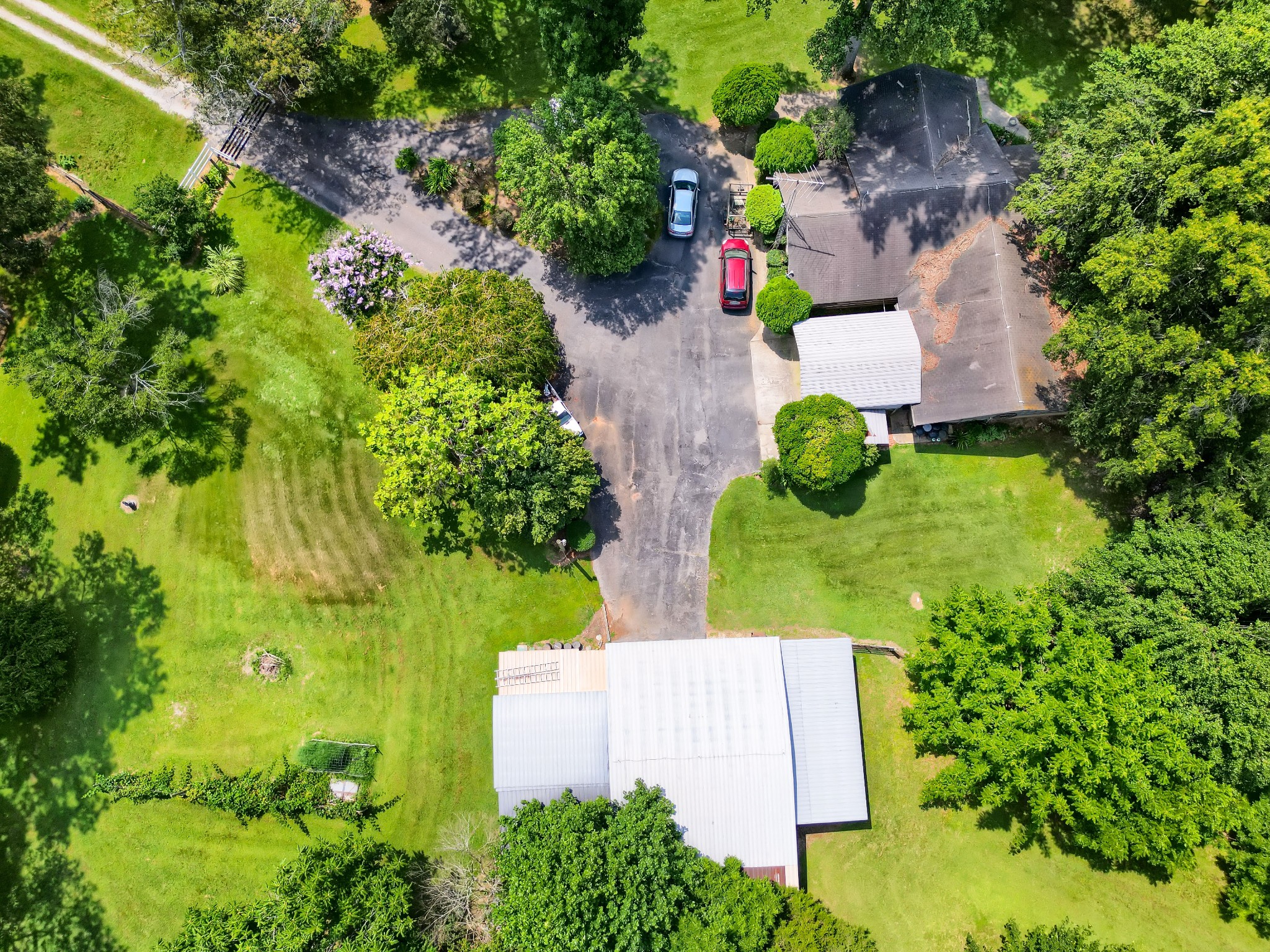 967 Mud Creek Road Morrison, TN 37357 - Photo 29 of 33 an aerial view of a house with a yard