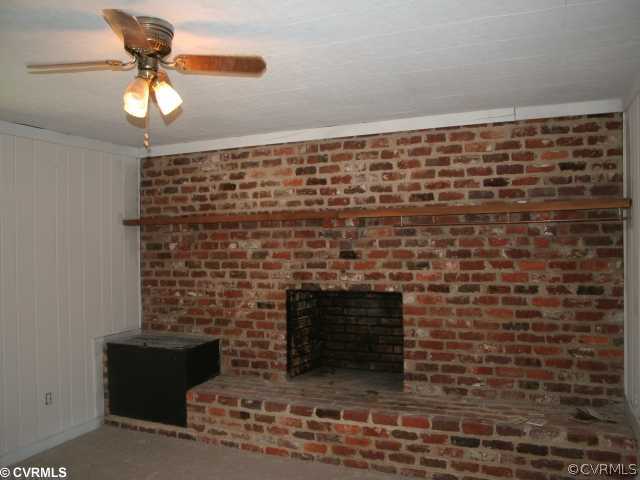 2101 Mountain View Road Powhatan, VA 23139 - Photo 6 of 8 Den/Family/Great Room - This is the back Den of th