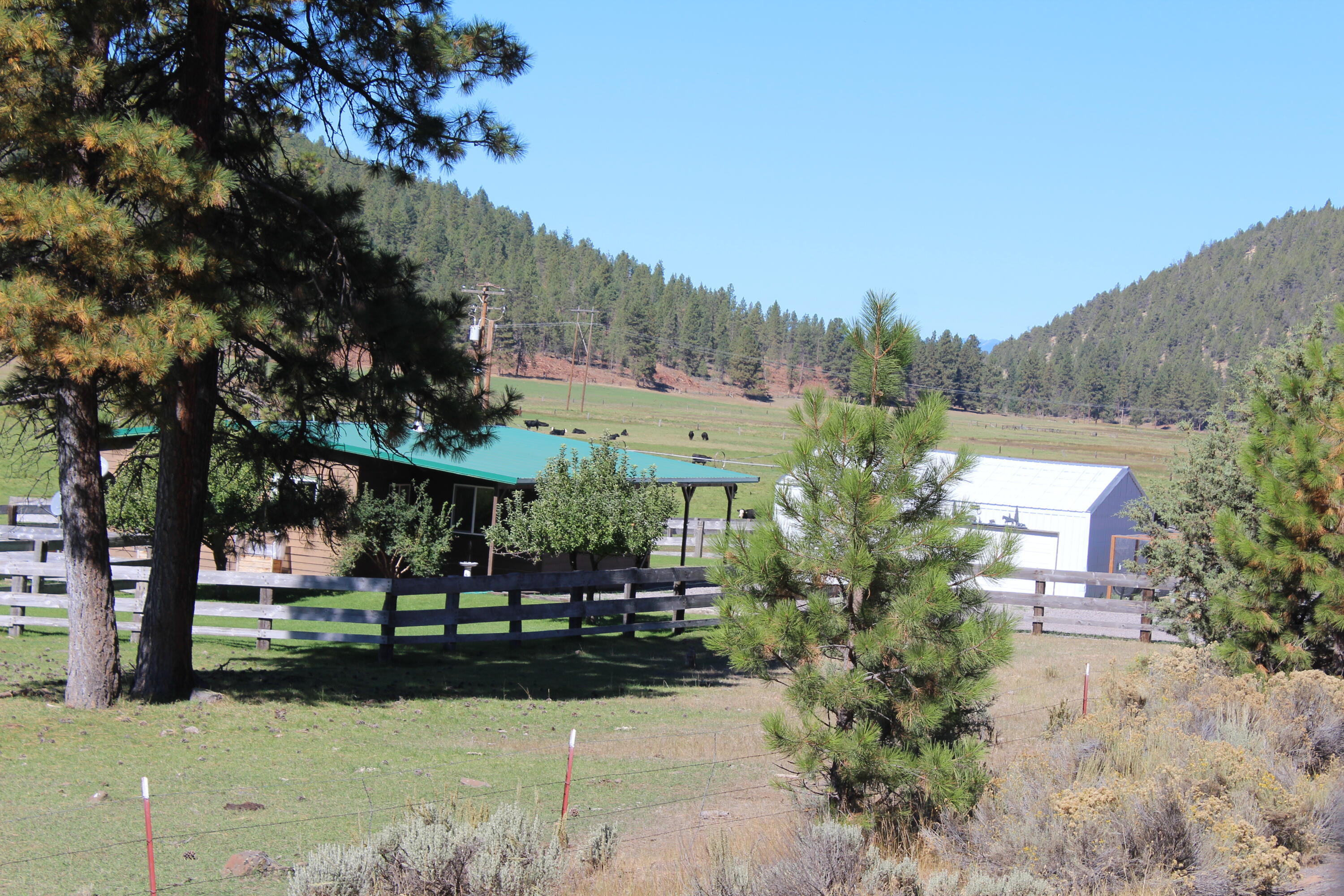 12046 Old Fort Road Klamath Falls, OR 97601 - Photo 2 of 59