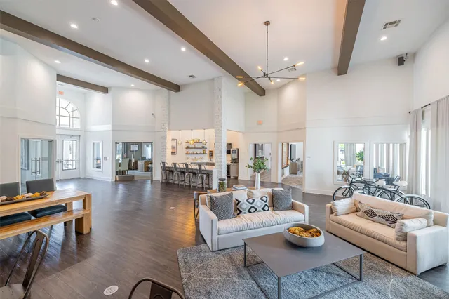 $2,050 | 12215 Hunters Chase Drive, Unit N5204N, Austin, TX 78729