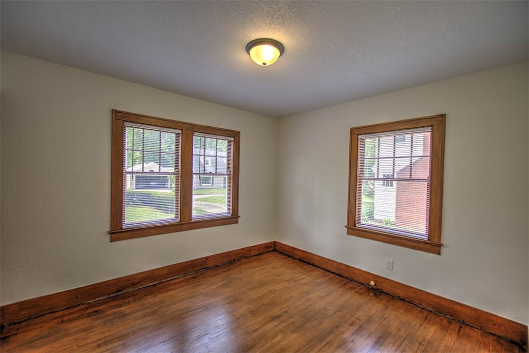 311 North Oakcrest Avenue Decatur, IL 62522 - Photo 14 of 34