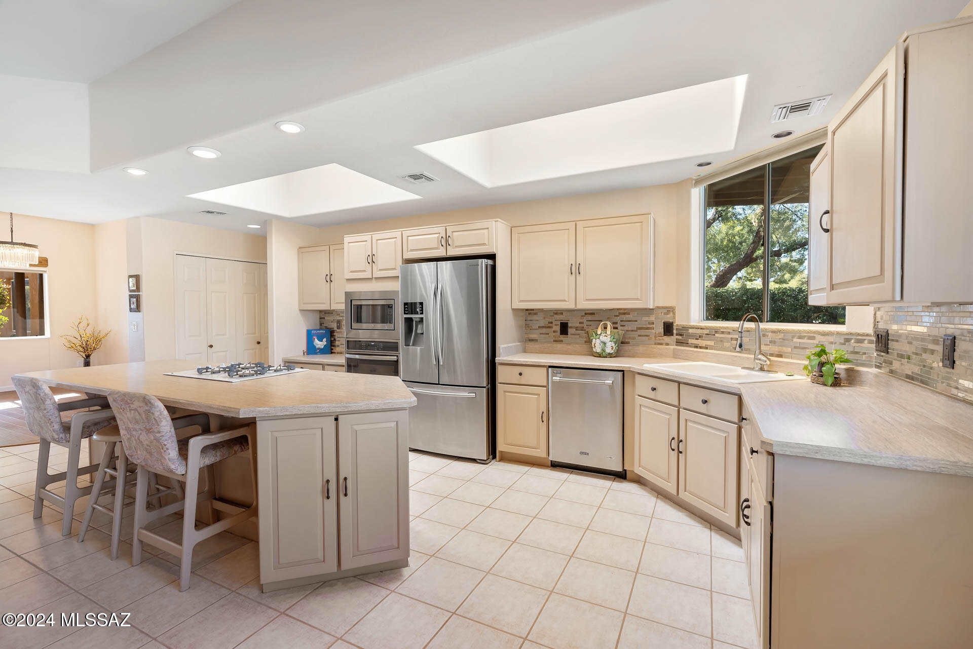 11824 East Wagon Trail Road Tucson, AZ 85749 - Photo 11 of 49
