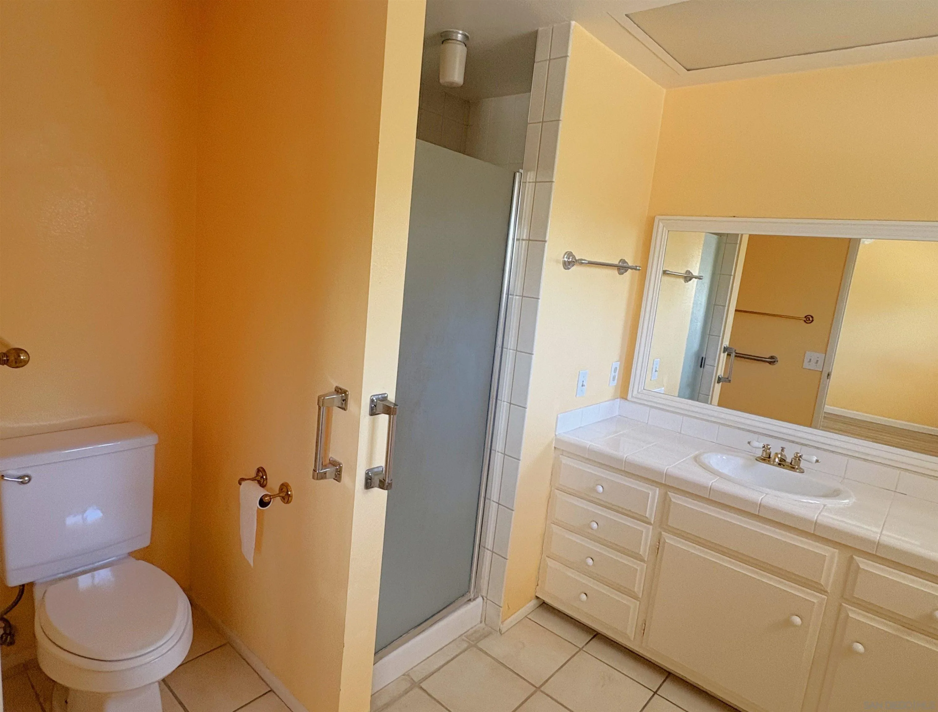 12040 Callado Road San Diego, CA 92128 - Photo 13 of 19 Bathroom