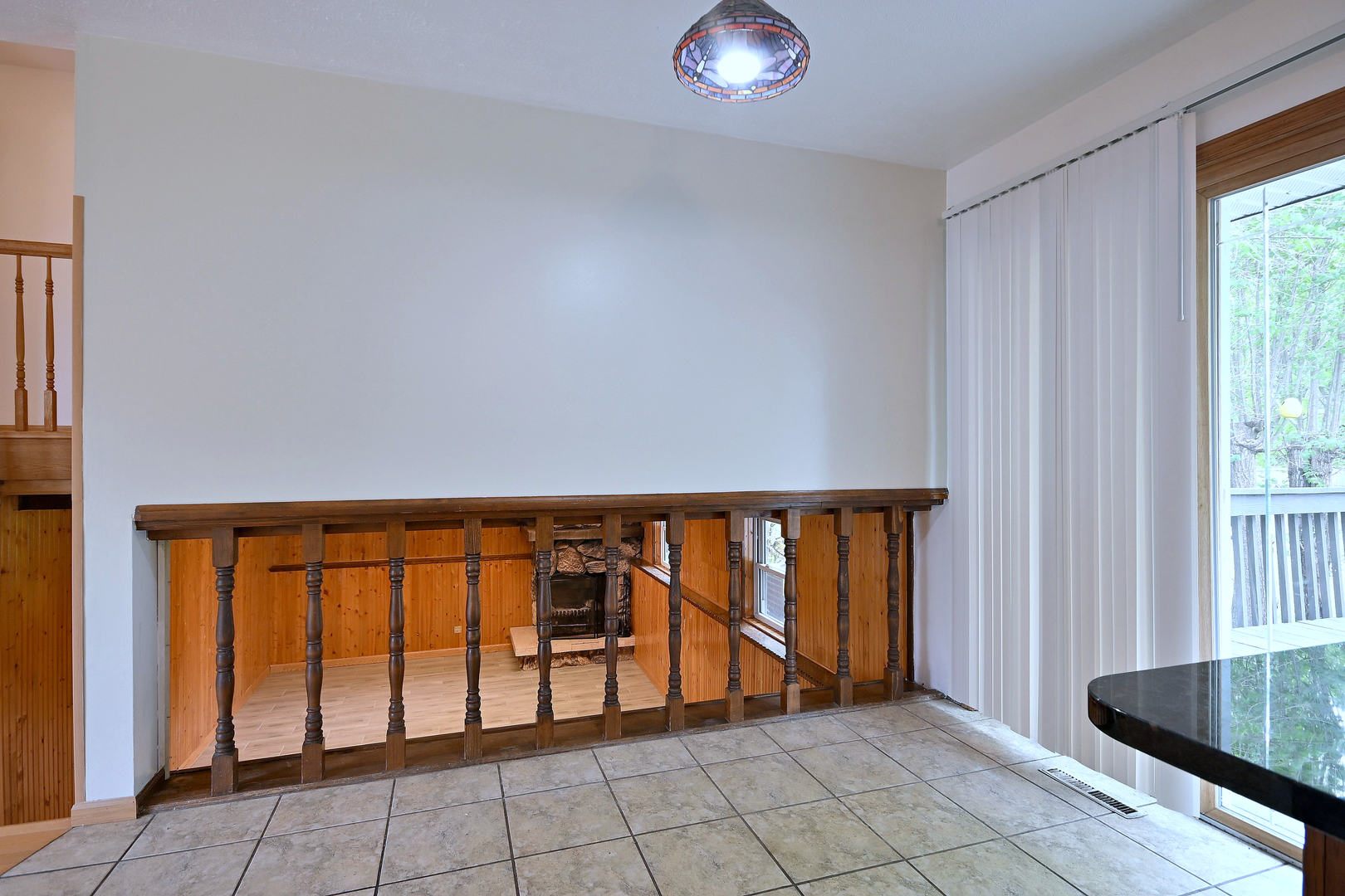 20564 Elizabeth Avenue Prairie View, IL 60089 - Photo 19 of 40 an empty room with windows