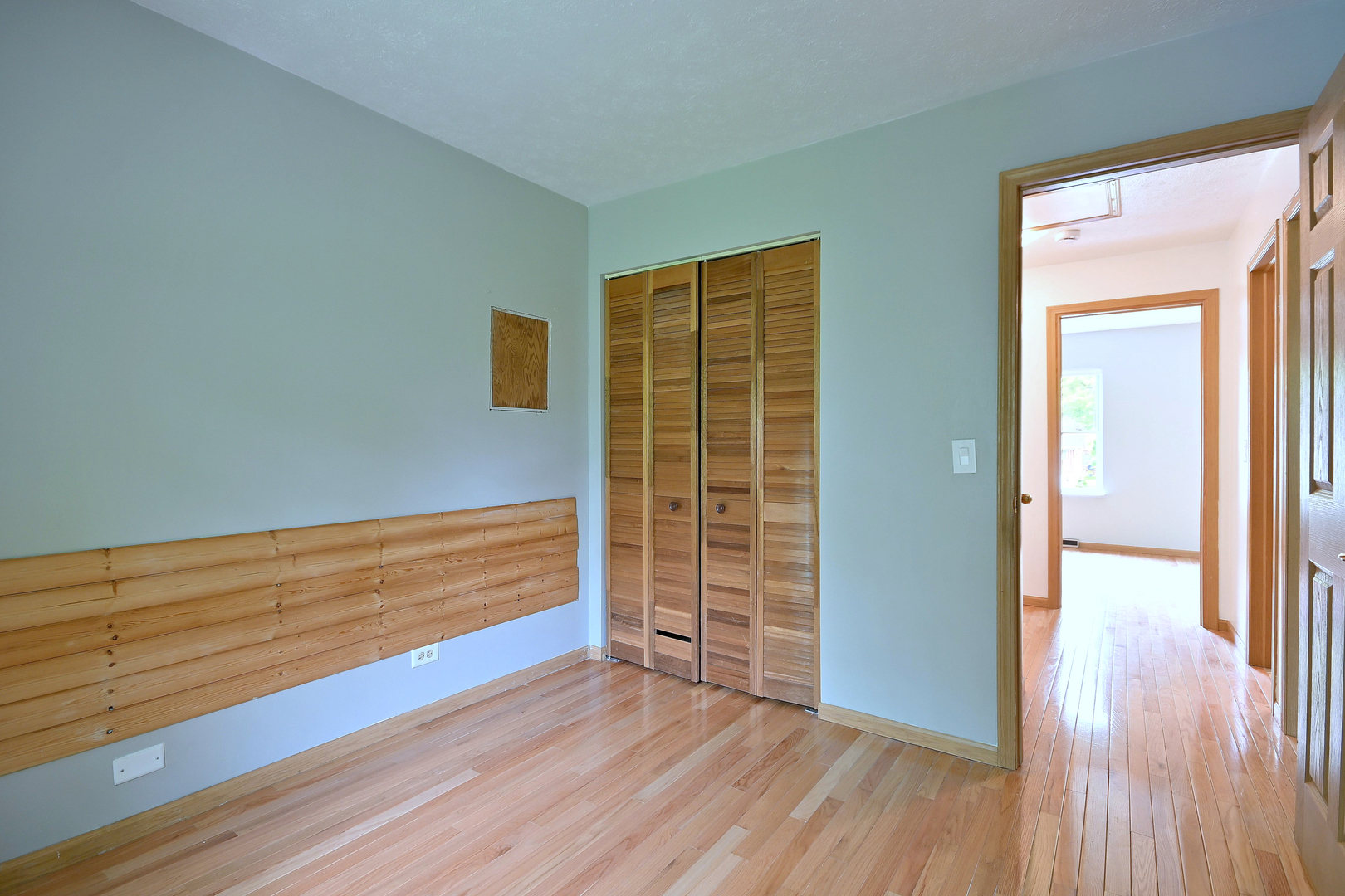 20564 Elizabeth Avenue Prairie View, IL 60089 - Photo 24 of 40 wooden floor in an empty room with a window